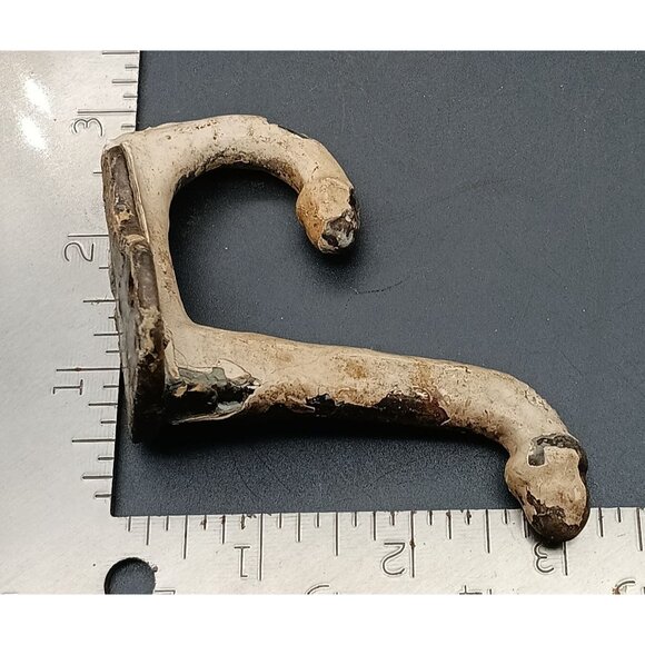 Vintage Cast Iron Double Scorn Hook Antique Craftsman Home Decor - Picture 3 of 3